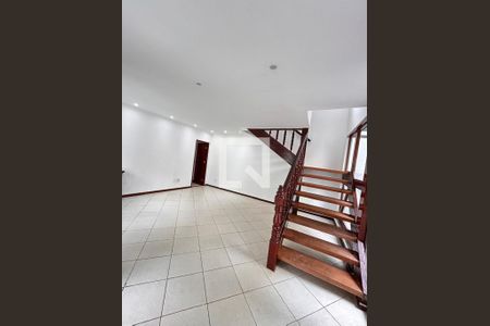 Sala de casa de condomínio à venda com 3 quartos, 250m² em Vargem Grande, Rio de Janeiro