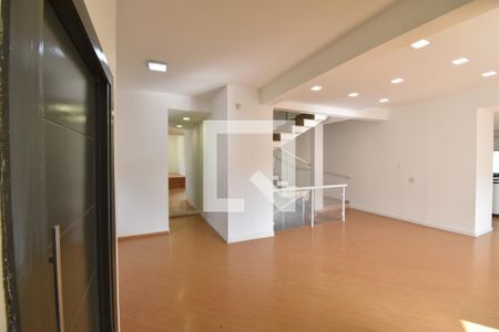 Sala de casa para alugar com 3 quartos, 450m² em Bacacheri, Curitiba