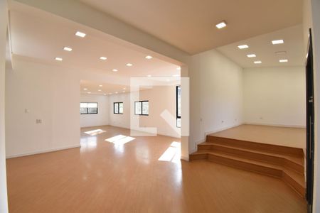 Sala de casa para alugar com 3 quartos, 450m² em Bacacheri, Curitiba