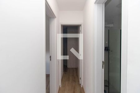 Corredor de apartamento para alugar com 2 quartos, 42m² em Vila Mazzei, São Paulo