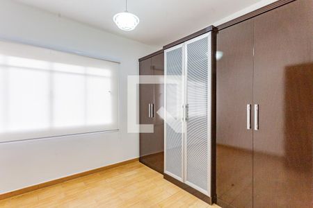 Quarto 2 de casa para alugar com 3 quartos, 160m² em Vila Brasilina, São Paulo