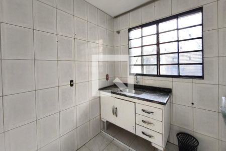 Cozinha de casa para alugar com 1 quarto, 40m² em Conjunto Habitacional Parque Itajai, Campinas