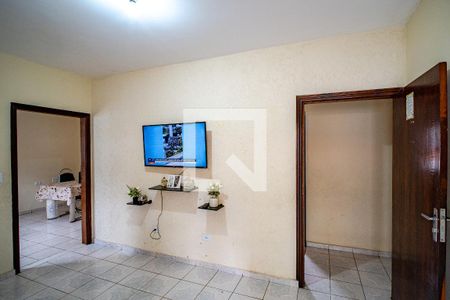 Casa à venda com 4 quartos, 480m² em Jaguaré, São Paulo