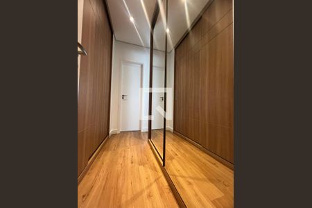 Corredor de apartamento à venda com 4 quartos, 140m² em Vila Morumbi, São Paulo