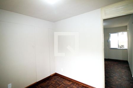 Quarto 1 de apartamento para alugar com 2 quartos, 43m² em Irajá, Rio de Janeiro