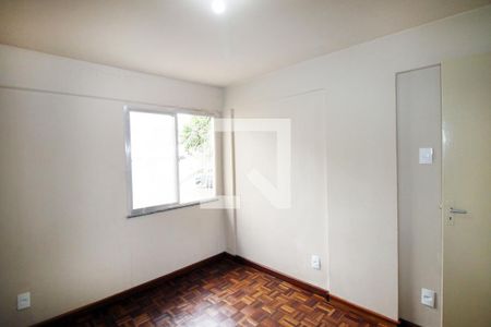 Quarto 2 de apartamento para alugar com 2 quartos, 43m² em Irajá, Rio de Janeiro