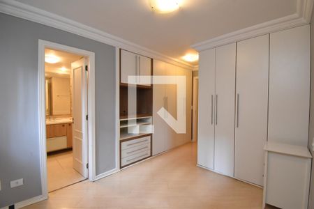 Suíte de apartamento para alugar com 3 quartos, 114m² em Batel, Curitiba