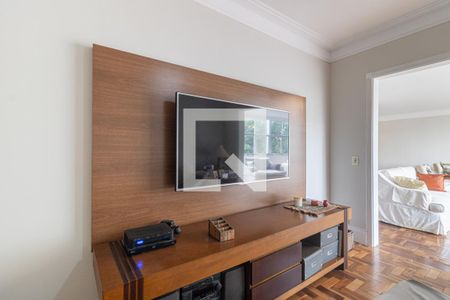 Sala de TV de apartamento à venda com 2 quartos, 180m² em Itaim Bibi, São Paulo