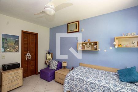 Casa à venda com 4 quartos, 350m² em Camboinhas, Niterói