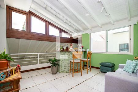 Casa à venda com 4 quartos, 350m² em Camboinhas, Niterói