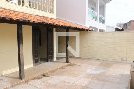Garagem de casa para alugar com 2 quartos, 250m² em Alto da Posse, Nova Iguaçu