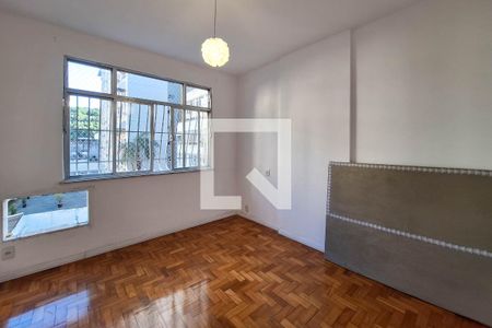 Quarto 1 de apartamento à venda com 2 quartos, 70m² em Icaraí, Niterói