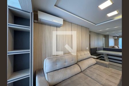 Sala de apartamento para alugar com 2 quartos, 64m² em Vila Mangalot, São Paulo