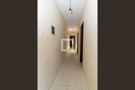Corredor de casa para alugar com 2 quartos, 100m² em Bangu, Rio de Janeiro