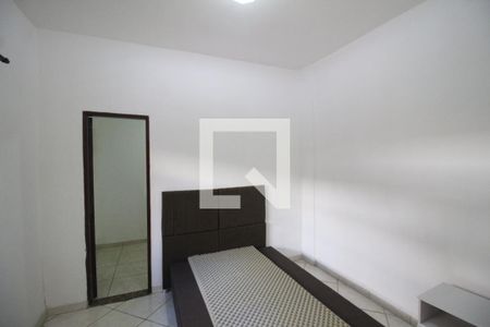 Quarto de casa para alugar com 1 quarto, 45m² em Centro, Nilópolis