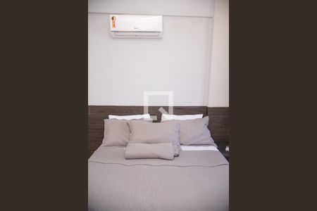 Quarto de apartamento para alugar com 1 quarto, 54m² em Costa Azul, Salvador