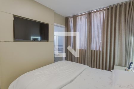 Suíte de apartamento à venda com 3 quartos, 73m² em Santa Efigênia, Belo Horizonte