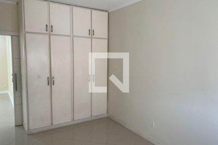 Quarto 1 de apartamento para alugar com 2 quartos, 200m² em Aparecida, Santos