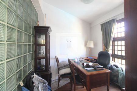 Escritório de casa para alugar com 5 quartos, 367m² em Interlagos, São Paulo