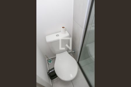 Banheiro de apartamento para alugar com 1 quarto, 35m² em Várzea da Barra Funda, São Paulo