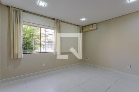Suite de casa à venda com 4 quartos, 147m² em Jardim Sabará, Porto Alegre