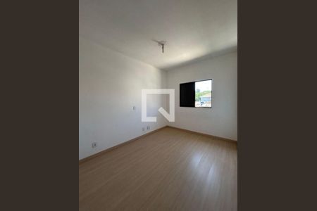 Casa à venda com 3 quartos, 104m² em Vila Lucia, São Paulo