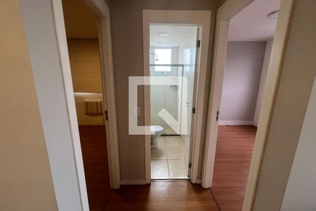 Sala  de apartamento para alugar com 2 quartos, 48m² em Irajá, Rio de Janeiro