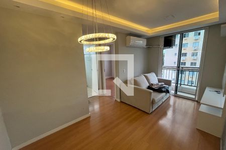 Sala de apartamento para alugar com 2 quartos, 48m² em Irajá, Rio de Janeiro