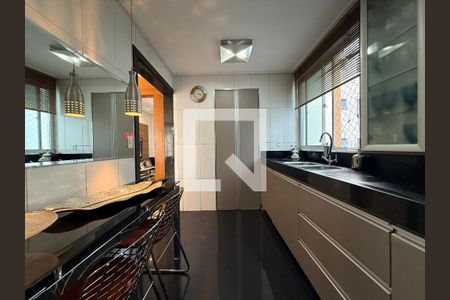 Cozinha de apartamento à venda com 4 quartos, 270m² em Cidade Nova, Belo Horizonte