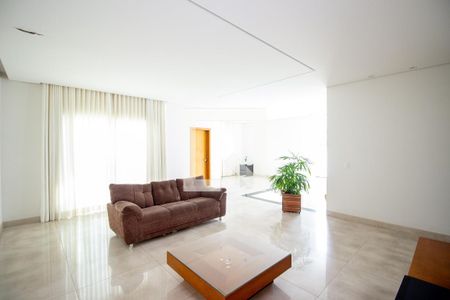 Sala de TV de casa à venda com 5 quartos, 230m² em Milanez, Contagem