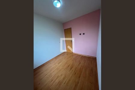 Quarto 3 de apartamento para alugar com 3 quartos, 75m² em Santa Efigênia, Belo Horizonte