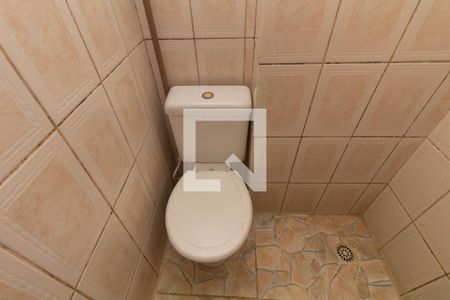 Banheiro de casa para alugar com 1 quarto, 30m² em Jardim Etelvina, São Paulo