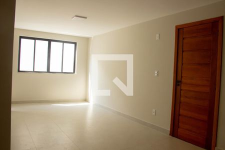 Sala/Cozinha de apartamento para alugar com 2 quartos, 70m² em Jardim Flamboyant, Cabo Frio