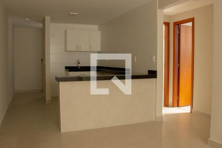 Sala/Cozinha de apartamento para alugar com 2 quartos, 70m² em Jardim Flamboyant, Cabo Frio