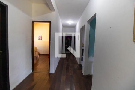 Corredor  de casa para alugar com 4 quartos, 176m² em Trindade, São Gonçalo