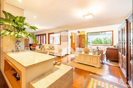 Casa à venda com 4 quartos, 376m² em Residencial Seis (Alphaville), Santana de Parnaíba