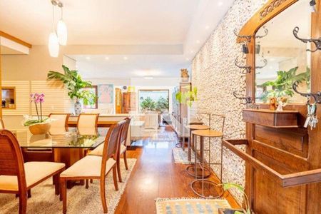 Casa à venda com 4 quartos, 376m² em Residencial Seis (Alphaville), Santana de Parnaíba