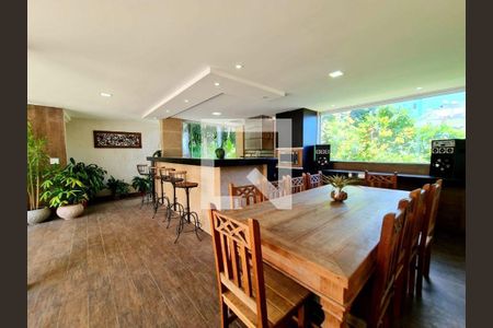 Casa à venda com 4 quartos, 380m² em Pendotiba, Niterói