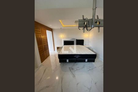 Casa à venda com 4 quartos, 500m² em Piratininga, Niterói