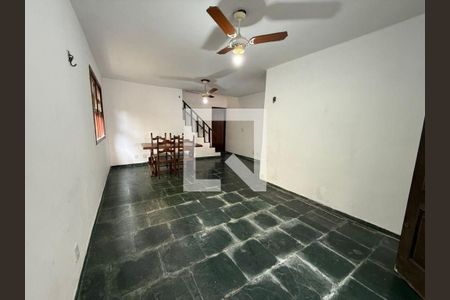 Casa à venda com 3 quartos, 134m² em Piratininga, Niterói