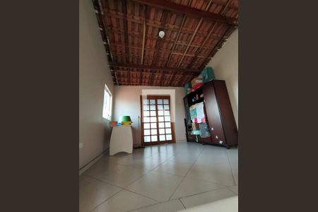Quarto de casa para alugar com 3 quartos, 204m² em Vila Nhocuné, São Paulo