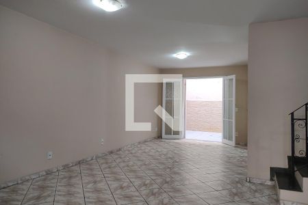 Sala de casa de condomínio à venda com 3 quartos, 110m² em Taquara, Rio de Janeiro