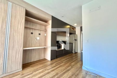 Sala/Quarto de kitnet/studio à venda com 1 quarto, 26m² em Mirandópolis, São Paulo