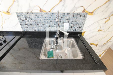 Sala / Cozinha de apartamento para alugar com 2 quartos, 44m² em Jardim Helian, São Paulo
