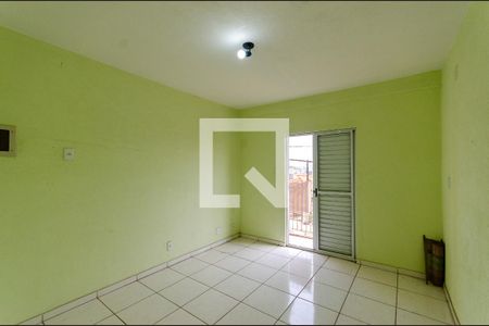 Casa à venda com 3 quartos, 117m² em Ayrosa, São Paulo