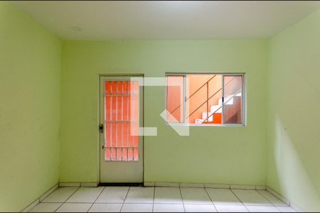 Sala de casa à venda com 3 quartos, 117m² em Ayrosa, São Paulo