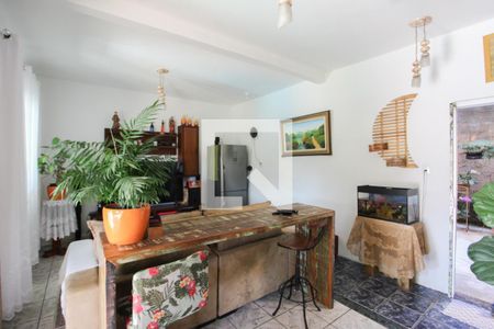 Casa à venda com 2 quartos, 210m² em São João Batista, Belo Horizonte