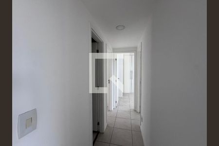 Corredor de apartamento à venda com 3 quartos, 81m² em Barra da Tijuca, Rio de Janeiro
