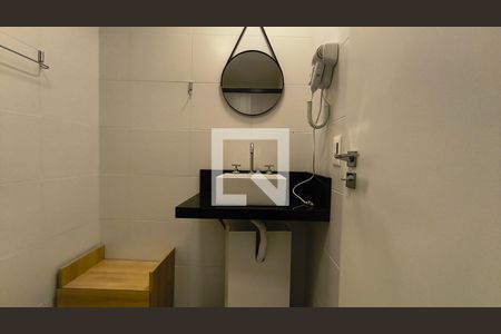 Banheiro de kitnet/studio à venda com 1 quarto, 24m² em Vila Mariana, São Paulo