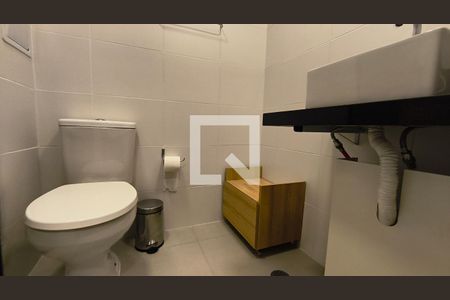 Banheiro de kitnet/studio à venda com 1 quarto, 24m² em Vila Mariana, São Paulo